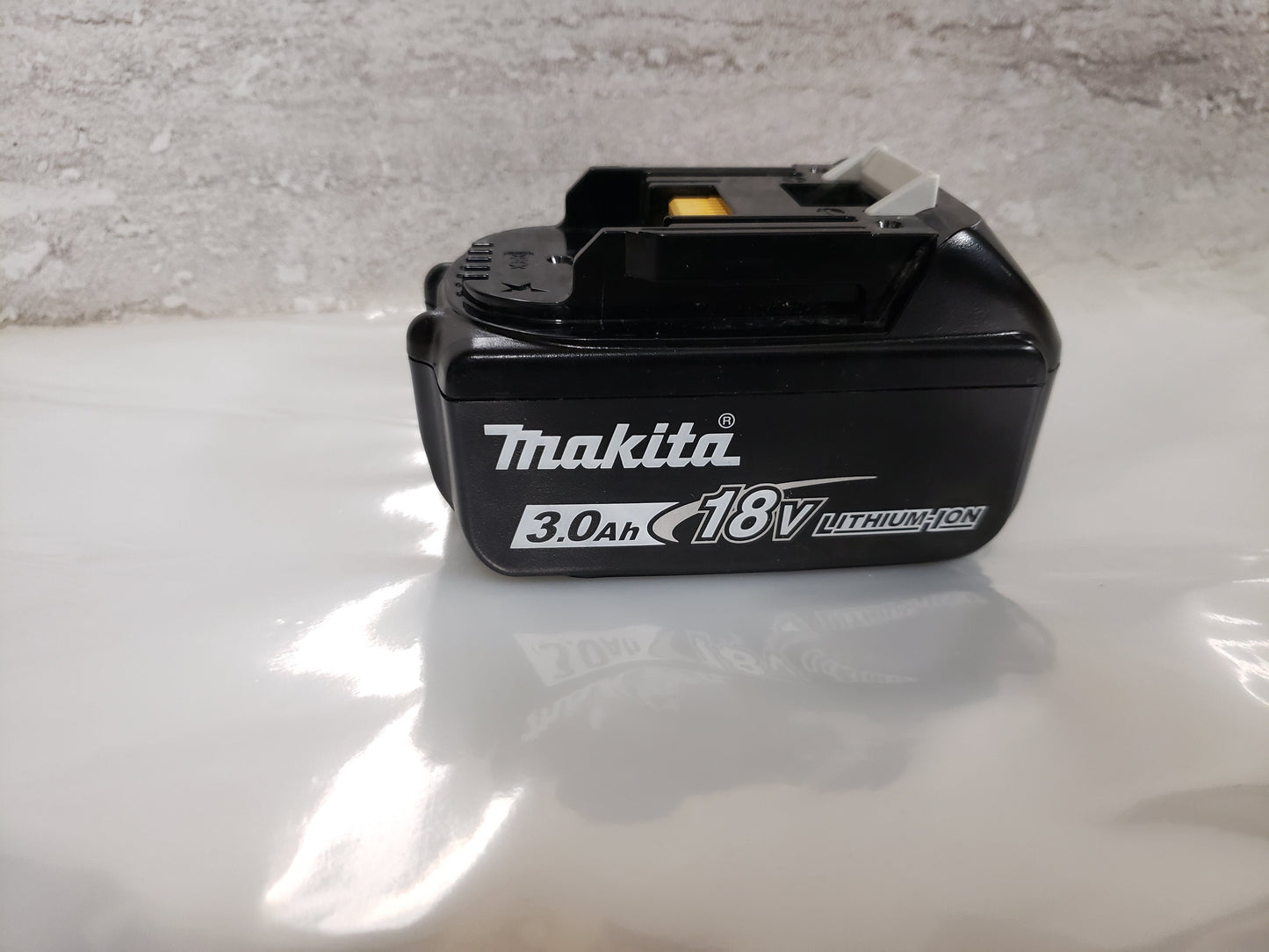 Used, Like New Makita 3.0